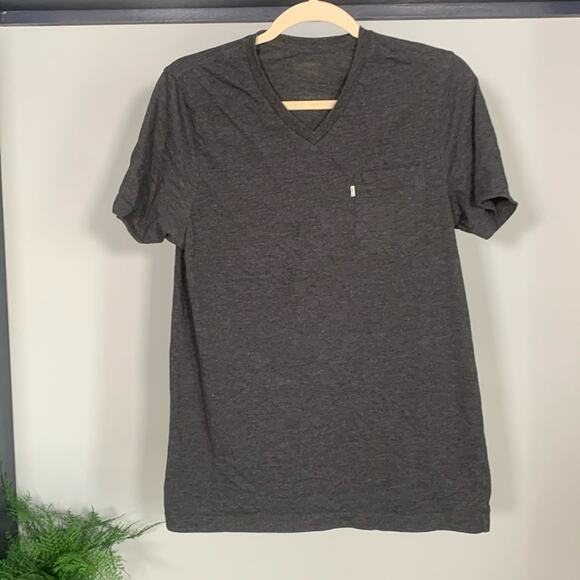 Levi’s Men’s V-neck Pocket Tee Dark Gray Size L - Picture 1 of 4
